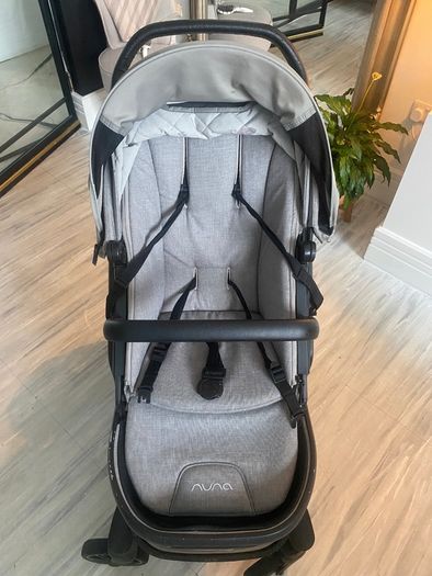 Nuna double buggy