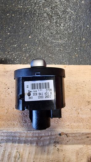Volkswagen Mk6 Golf Headlight Switch