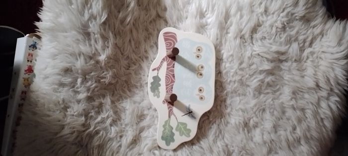 SHABBY CHIC. hanger for jewelly belts etc
