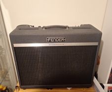 Fender BassBreaker 18/30W Combo AMP