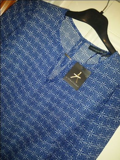 BNWT Blue Atmosphere Blouse size UK10 EUR38 Postage included