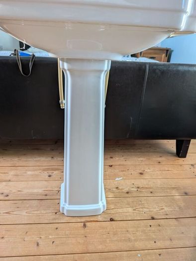 Pedestal Sink