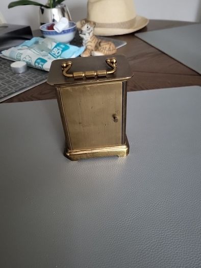 Carriage clock
