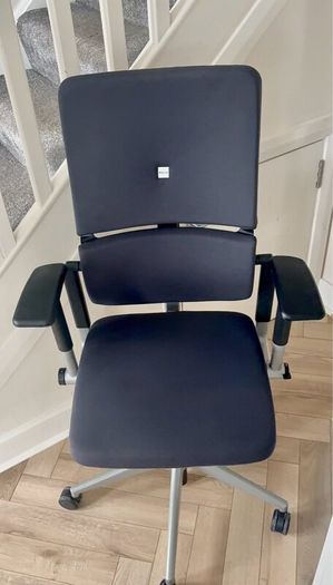 Steelcase V2 Ergonomic Chair-perfect(cleaned