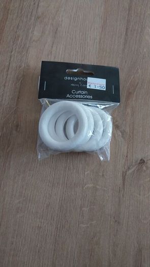 Bnwt curtain rings