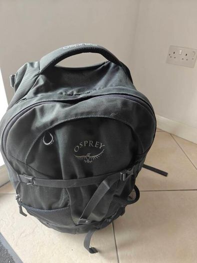 Osprey Farpoint 40 Travel Backpack - Carry-On Rucksack Grey Black Green