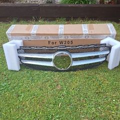 Mercedes front grill.c205