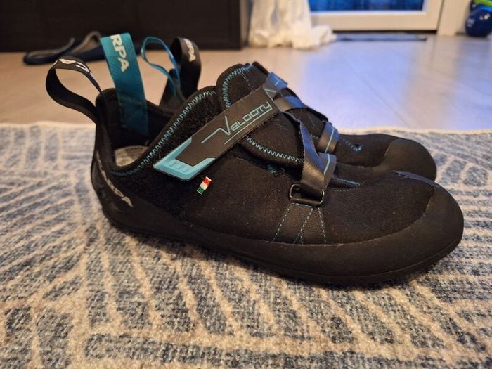 Scarpa Velocity V climbing shoes