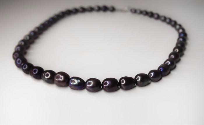 Peacock/black pearls necklace with sterling silver clasp