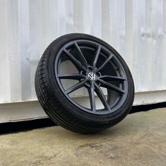 Genuine Volkswagen Pretoria 19" Single Alloy Wheel