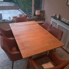 Dining room Table