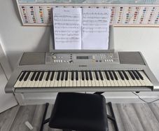 Yamaha Keyboard 61 Keys