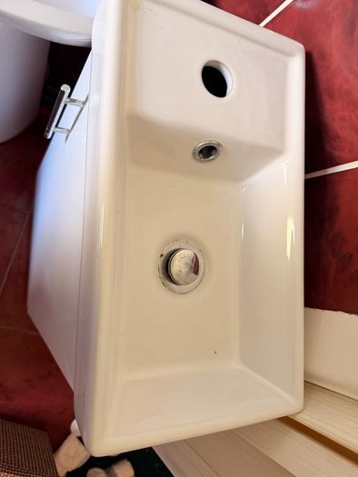Slimline bathroom sink unit