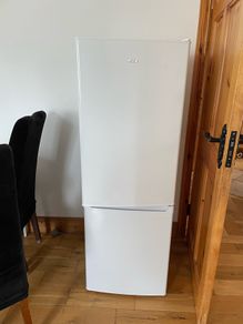 logik fridge