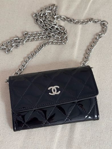Chanel wallet /wallet on chain