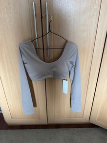 H&M long sleeved sports crop top