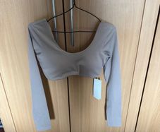 H&M long sleeved sports crop top