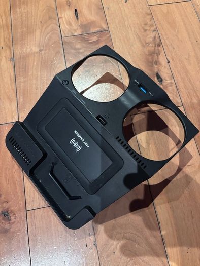 BMW 530e wireless charger