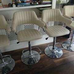 4 Cream Leatherette Barstools - Price Reduced For Quick Sale
