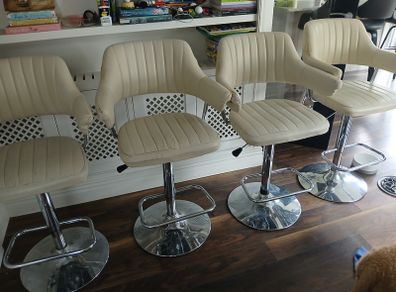 4 Cream Leatherette Barstools - Price Reduced For Quick Sale