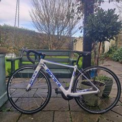 Carbon fibre road bike- Zannata Z82