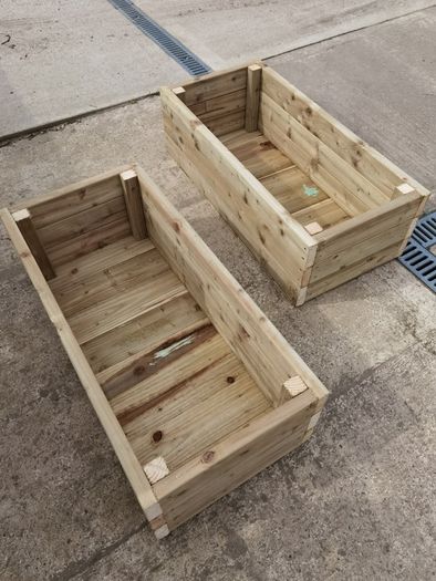 Planter box