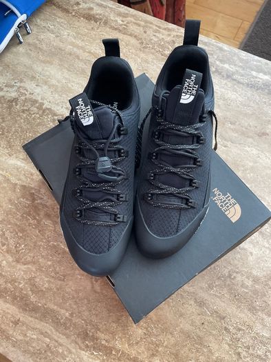 northface shoes size 9