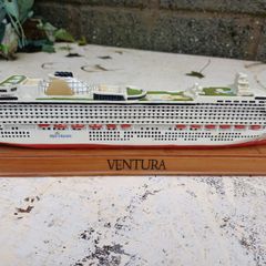 Collectible Cruise Model Ship (VENTURA)