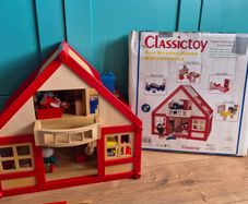 Vintage Dollhouse