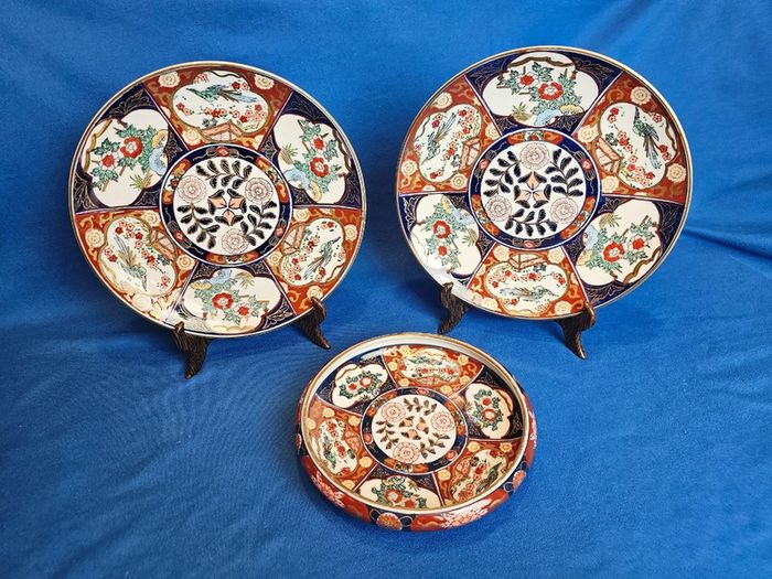 2 Vintage Japanese Gold Imari Decorative Plates , Ornament