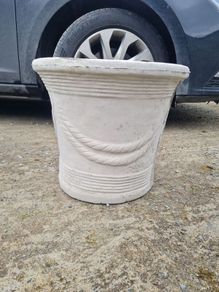Concrete flower pots