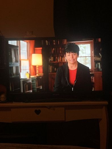 walker tv 32"