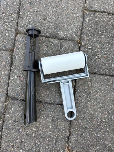 Clothes roller brush - FREE