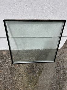 Double glazed window pane