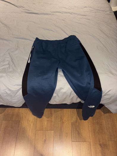 North Face bottoms blue M