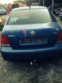 Voltswagon bora 1.9 tdi pd engine comfort line raven blue 02