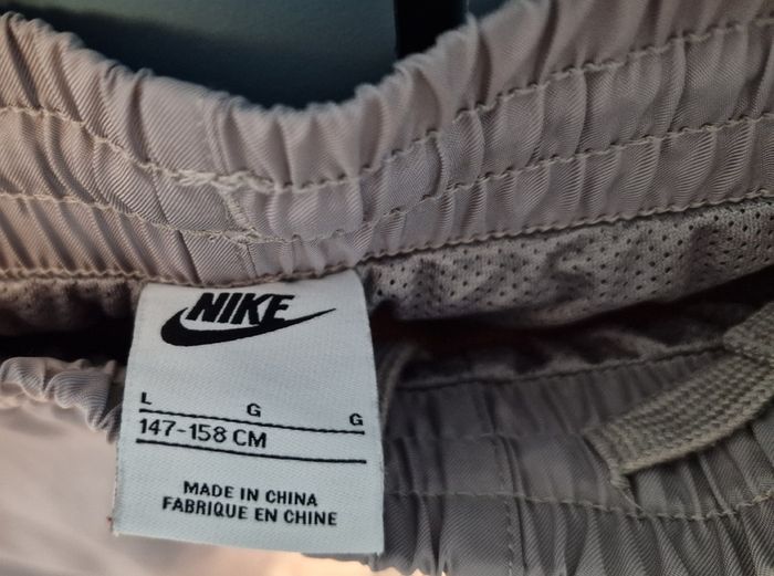 Nike tracksuit bottoms 12-13y