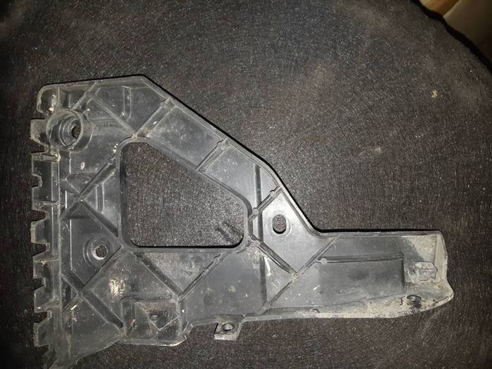 Audi A6 C6 4f 08-11 Front Driver Right Bumper Guide Bracket - 4f0807228