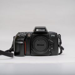 Nikon F60 35mm Film Camera