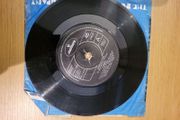 Cameo Hangin Down Town 7 inch Vinyl Single Pye 1980 Made In Ireland
