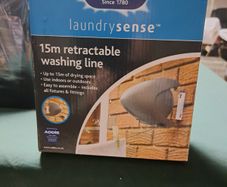 Retractable clothes line - Brand New