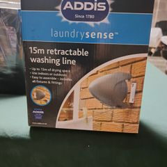 Retractable clothes line - Brand New