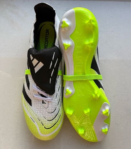 Like new, worn once, absolutely mint, size 10 Adidas 2024 Predator Elite Hybrid Touch + Fold-Over Tongue. RRP 280. Top tier boot in Cloud White / Core Black / Lucid Lemon colourway.