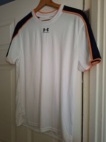 under armour T shirt
