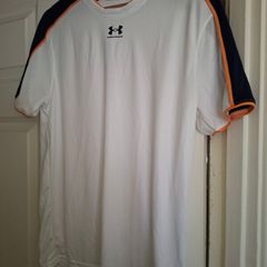 under armour T shirt