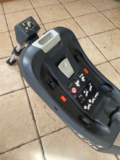 Egg 3 car seat and isofix
