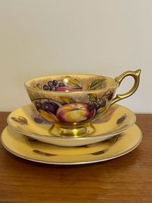 aynsley orchard gold tea trio