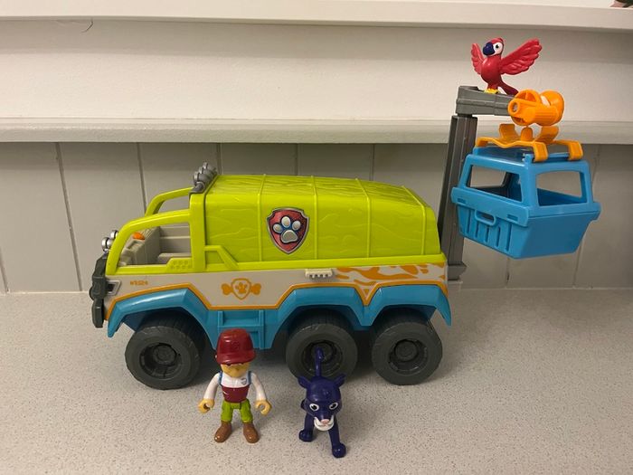 Paw Patrol Jungle Terrain Rescue Vehicle with 3 Figures