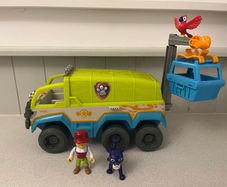 Paw Patrol Jungle Terrain Rescue Vehicle with 3 Figures