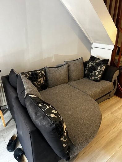 Couch and coffee table FREE FOR PICK UP